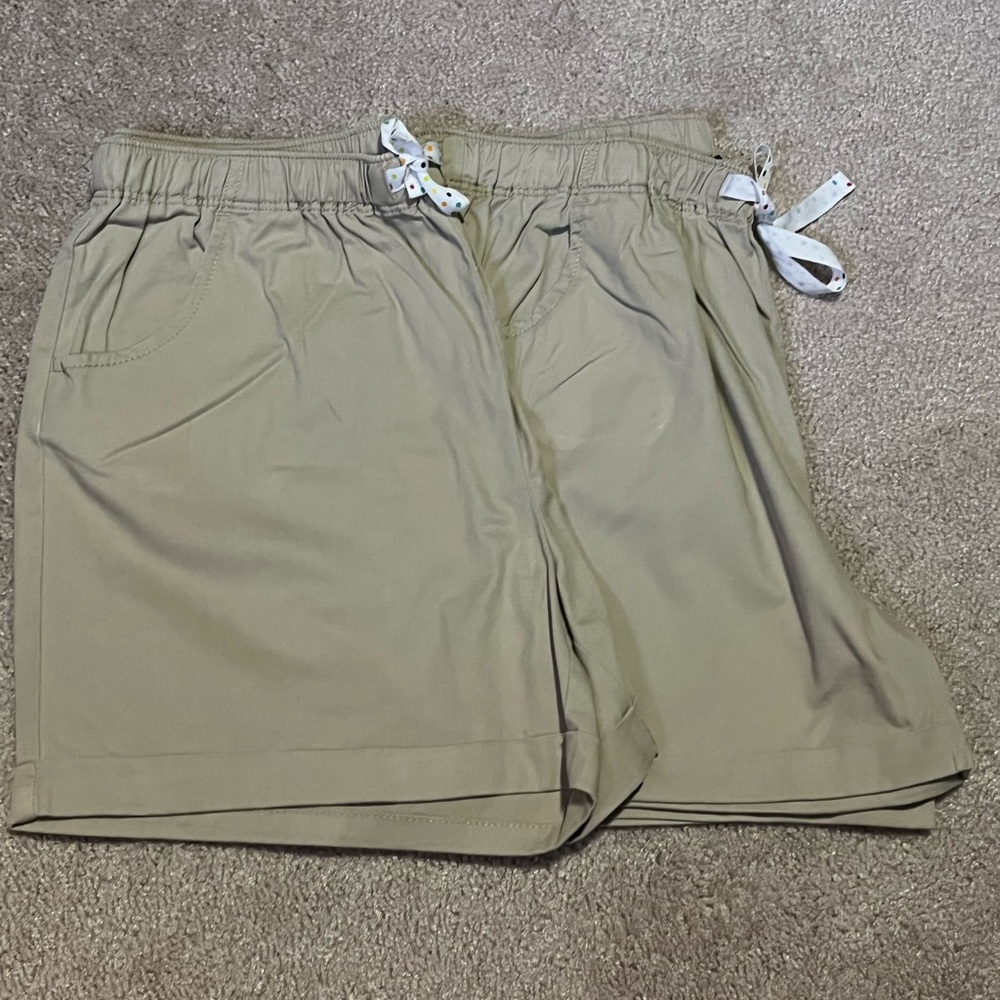 EUC Lot of 2 Lands End elastic waist khaki shorts